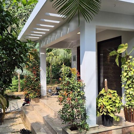 Orchid Villa Pinangode Εξωτερικό φωτογραφία