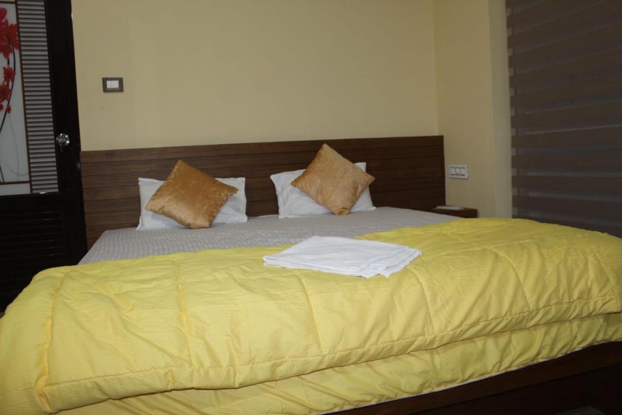Orchid Villa Pinangode Εξωτερικό φωτογραφία